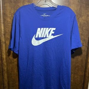 Nike Mens Shirt size Large